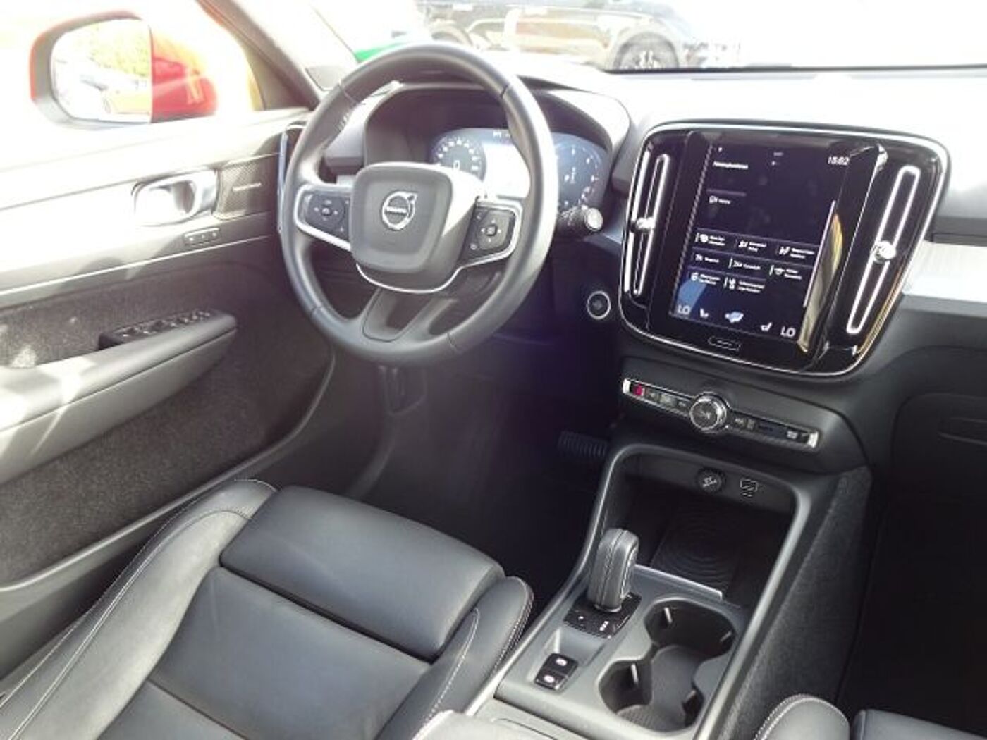 Volvo  D4 Momentum AT AWD ACC 360° BLIS Navi