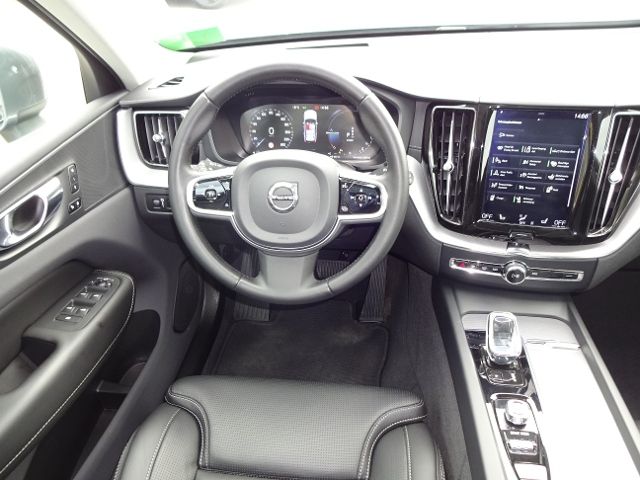 Volvo  T8 Inscription Plug-In AWD ACC Pano HUD 19'