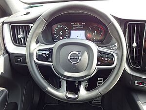 Volvo  B4 R Design AWD ACC PANO HUD Standhz