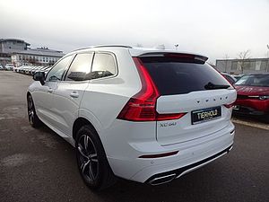 Volvo  D4 R Design 2WD AT Panorama Head-Up ACC